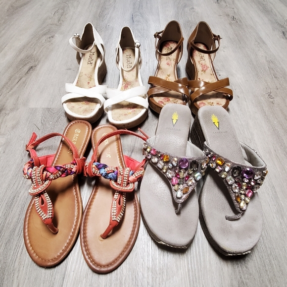 Bundle of sandals Mudd volatile size 10